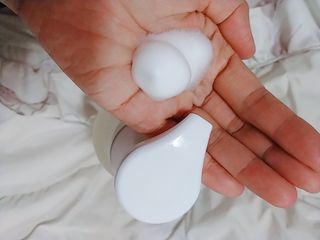 아미퓨어 [라이브] 피부장벽 강화를 위한 머랭 버블 클렌저 천연계면활성제로 온가족 사용가능 — 5점을 준 리뷰어가 2021년 7월 올린 사용 사진