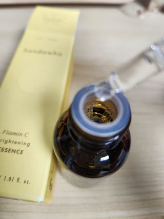 스킨큐어 산다화 비타민c 화이트닝 에센스 30ml — 4점을 준 리뷰어가 2023년 7월 올린 사용 사진