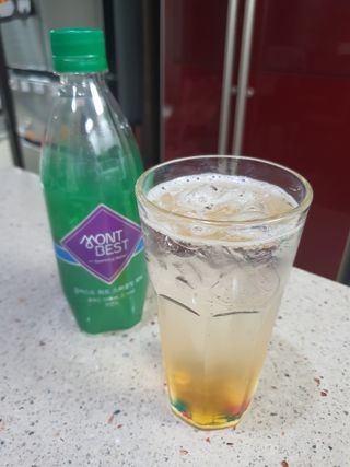 몽베스트 Montbest with Sparkling water Plain 20병 — 5점을 준 리뷰어가 2021년 11월 올린 사용 사진