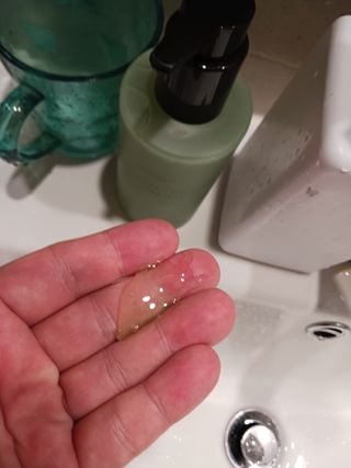 프리마인 메이크업과 들뜨는 각질까지 한방에 깐달걀로! 순하기까지한 셀베이스 그린티클렌저(200ml) — 5점을 준 리뷰어가 2023년 1월 올린 사용 사진