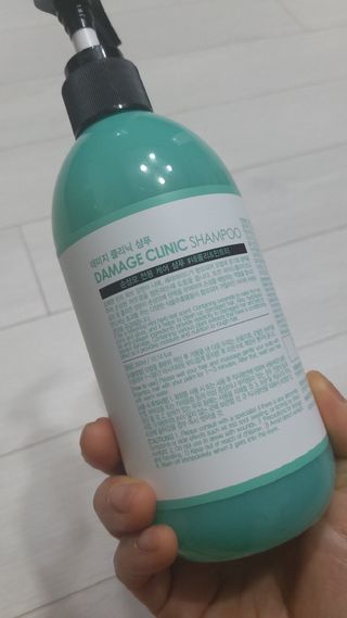 썸헤어 / SUMHAIR 썸헤어 데미지 클리닉 샴푸+트리트먼트 네롤리&민트티 — 5점을 준 리뷰어가 2021년 6월 올린 사용 사진