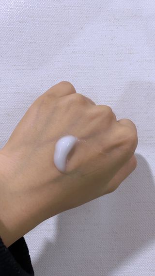 김정문알로에 큐어 큐어 알로에 리프레쉬 젤리 세럼, 큐어 알로에 하이드로 젤리 크림 — 3.5점을 준 리뷰어가 2021년 4월 올린 사용 사진