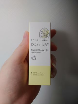 라라로즈데이 시즌2 천연 아로마오일 Y존 케어 속옷향수 이너퍼퓸 5ml  여성의 자존감을 UP시키자 — 4점을 준 리뷰어가 2021년 9월 올린 사용 사진