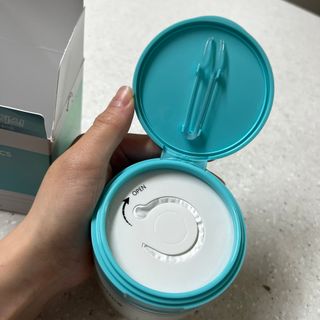 리더스코스메틱 리더스 카밍 바이오틱스 퀵 수딩 패드 — 5점을 준 리뷰어가 2022년 4월 올린 사용 사진