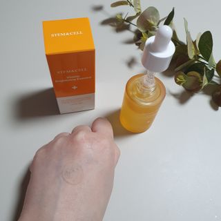 체르엠 스템앤셀 비타민 브라이트닝 에센스 30ml 1개 — 5점을 준 리뷰어가 2022년 3월 올린 사용 사진