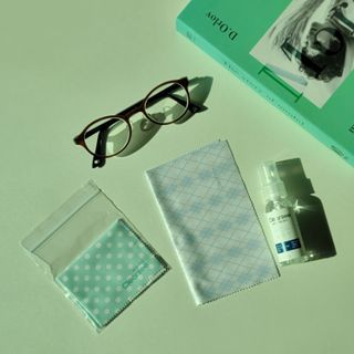 클리어씨 겨울 필수템 김서림방지 SET [안티포그 안경닦이 + 안경세정제 + 초극세사 패턴 클리너] — 5점을 준 리뷰어가 2022년 1월 올린 사용 사진