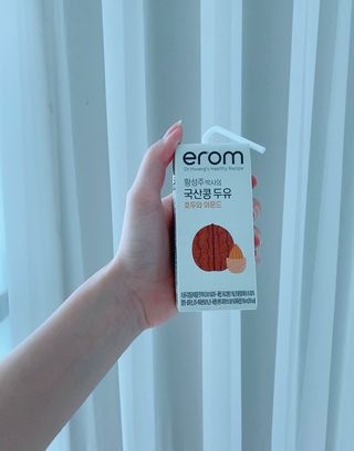 이롬 erom 황성주박사의 국산콩 두유 호두와 아몬드 — 5점을 준 리뷰어가 2020년 12월 올린 사용 사진