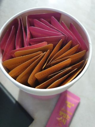 페페로니 맛있는 스틱 - 무항생제 닭고기 15개 + 알래스카 연어 15개 — 5점을 준 리뷰어가 2021년 8월 올린 사용 사진