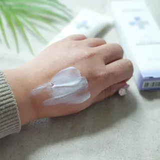 바노바기 코스메틱 바노바기 밀크씨슬 리페어 시카 선스크린 플러스 50ml — 5점을 준 리뷰어가 2023년 3월 올린 사용 사진