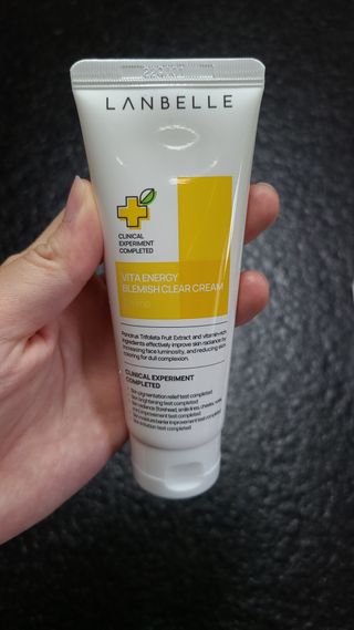 랑벨 비타 에너지 잡티 크림 75ml (피부 속 기미완화크림) — 5점을 준 리뷰어가 2022년 6월 올린 사용 사진
