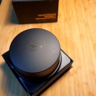 오투에니원 갈락토미세스 비타민 C 프리미엄 블랙스완 크림 50g — 4.5점을 준 리뷰어가 2023년 2월 올린 사용 사진