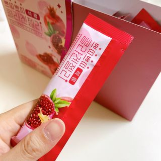 헬스업_쁘띠쁘띠석류콜라겐젤리_20g x 14포 — 4점을 준 리뷰어가 2021년 3월 올린 사용 사진