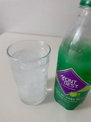 몽베스트 Montbest with Sparkling water Lime20병 — 4점을 준 리뷰어가 2021년 10월 올린 사용 사진