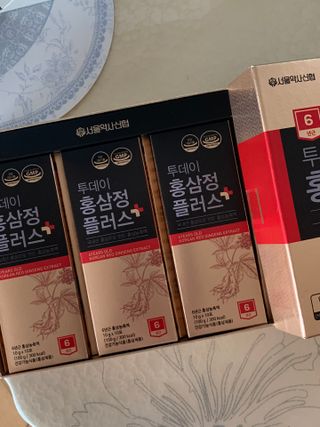 서울약사신협_투데이홍삼정플러스스틱_10g x 30포 — 5점을 준 리뷰어가 2021년 6월 올린 사용 사진