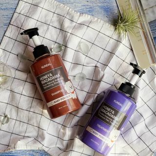쿤달 [KUNDAL 공식] 프리미엄 헤어 케어 스페셜 세트 샴푸 500ml &amp; 트리트먼트 500ml — 5점을 준 리뷰어가 2021년 3월 올린 사용 사진