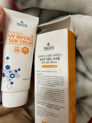 [트리티스] UV 디펜스 선크림 PA+++ / SPF50+  60ml — 5점을 준 리뷰어가 2021년 1월 올린 사용 사진