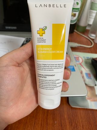랑벨 비타 에너지 잡티 크림 75ml (피부 속 기미완화크림) — 5점을 준 리뷰어가 2022년 5월 올린 사용 사진