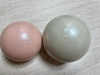 트라택 쿠셔닝 웨이트볼 0.5kg + 1kg SET — 5점을 준 리뷰어가 2022년 4월 올린 사용 사진