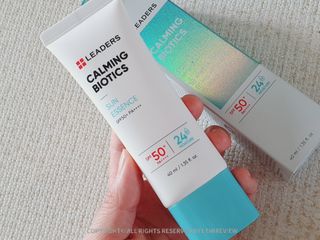 리더스코스메틱 리더스 카밍 바이오틱스 선 에센스 SPF 50+ PA++++ — 5점을 준 리뷰어가 2022년 7월 올린 사용 사진