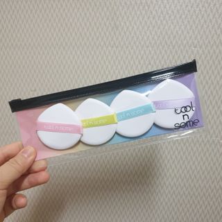 [툴앤썸] 메이크업 브러시로 바르고 호빵 스펀지로 클렌징하는 A-Z 뷰티툴 5종 — 5점을 준 리뷰어가 2021년 1월 올린 사용 사진