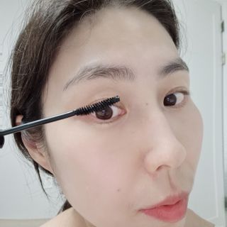더소설 소설 블랙아이래쉬 세럼 10g(SOSEOL BLACK EYELASH SERUM 10g) — 5점을 준 리뷰어가 2023년 6월 올린 사용 사진