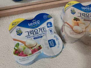 매일바이오 그릭요거트 오리지널 플레인 4개, 로스터리 커피믹스 4개 — 4점을 준 리뷰어가 2021년 12월 올린 사용 사진