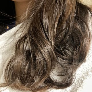 썸헤어 / SUMHAIR 썸헤어 실키 테라피 헤어 에센스 — 3.5점을 준 리뷰어가 2021년 4월 올린 사용 사진