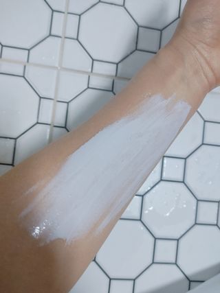 벨먼 내추럴 스파 머드레티놀 바디워시(그린로즈, 미드나잇 피오니) — 4.5점을 준 리뷰어가 2022년 6월 올린 사용 사진