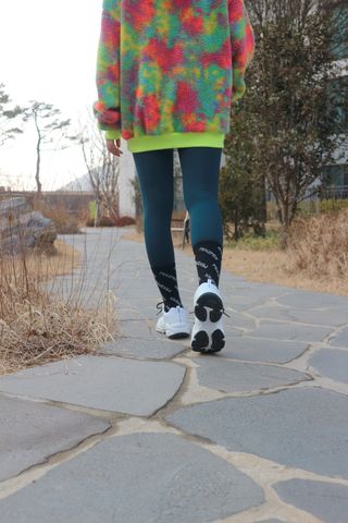 풋테크 지압신발 풋테크 건강 지압 운동화 FT20 — 5점을 준 리뷰어가 2021년 2월 올린 사용 사진