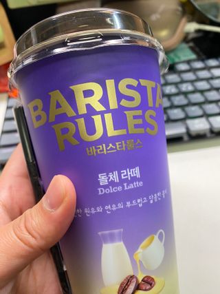 바리스타룰스 돌체 라떼 — 5점을 준 리뷰어가 2023년 4월 올린 사용 사진