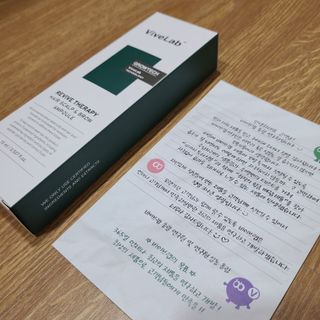 바이브랩 [탈모증상완화] 헤어라인 눈썹 두피앰플 — 3.5점을 준 리뷰어가 2022년 1월 올린 사용 사진