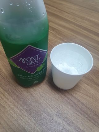 몽베스트 Montbest with Sparkling water Lime20병 — 5점을 준 리뷰어가 2022년 5월 올린 사용 사진