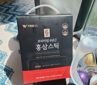[푸름웰니스] 프리미엄 6년근 홍삼스틱 3mg x 100포 — 5점을 준 리뷰어가 2022년 6월 올린 사용 사진