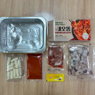 화끈한녀석들 새오똥400g 새우,오징어,똥집 볶음요리 소스,밀떡, 참기름 포함 — 4점을 준 리뷰어가 2022년 12월 올린 사용 사진