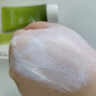 [후르디아] 민감피부를 위한 무기자차 논나노 아보카도 선크림 — 5점을 준 리뷰어가 2023년 4월 올린 사용 사진