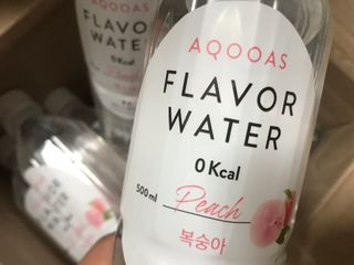 아쿠아스 플레이버워터 ★[아쿠아스] 제로칼로리 플레이버워터 복숭아/청포도 1BOX 20개입 — 5점을 준 리뷰어가 2021년 4월 올린 사용 사진