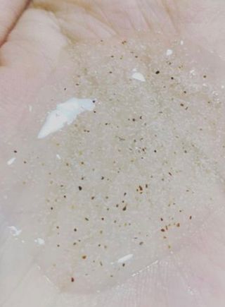 벨먼 내추럴스파 수분광채 스크럽 바디워시 600ml 5종 — 4.5점을 준 리뷰어가 2022년 5월 올린 사용 사진