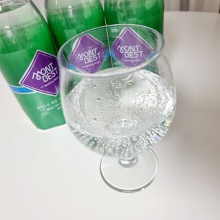 몽베스트 Montbest with Sparkling water Plain 20병 — 5점을 준 리뷰어가 2021년 11월 올린 사용 사진