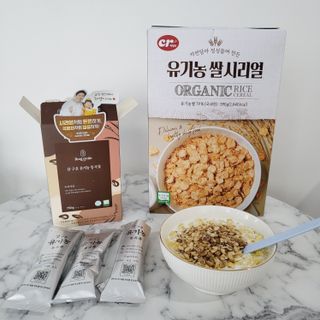 씨알푸드 유기농 쌀 시리얼 390g + 갓 구운 유기농 발아통곡물 150g — 5점을 준 리뷰어가 2022년 1월 올린 사용 사진