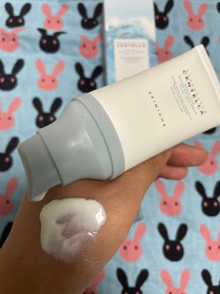 [스킨1004] 마다가스카르 센텔라 히알루-시카 워터핏 선세럼 50ml — 5점을 준 리뷰어가 2024년 5월 올린 사용 사진