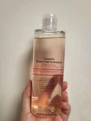 [바디셀런스] 속보습+사용감+향 모두 잡은 / 세라드린 속보습 핑크토너 300ml — 5점을 준 리뷰어가 2022년 2월 올린 사용 사진