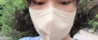 JHWORLD 스누피 마스크 스누피 에어 새부리형 국내산 MB필터 컬러마스크 대형 중형 어린이용 20매 — 5점을 준 리뷰어가 2021년 7월 올린 사용 사진