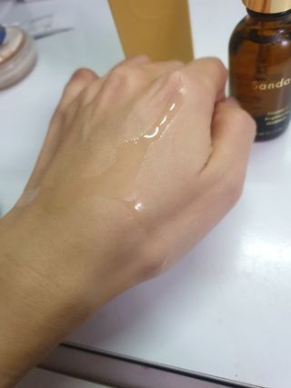 스킨큐어 산다화 비타민c 화이트닝 에센스 30ml — 5점을 준 리뷰어가 2023년 12월 올린 사용 사진