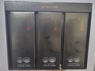 서울약사신협_6년근 고려홍삼정 천스틱 10g 30포 — 5점을 준 리뷰어가 2021년 11월 올린 사용 사진