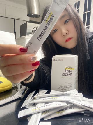 체인미 국화꽃 추출분말 에스오에스 곡류효소 과일채소 17종 혼합 분말 스틱 — 4점을 준 리뷰어가 2021년 10월 올린 사용 사진