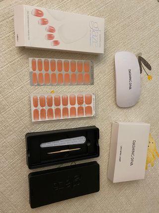 데싱디바 글레이즈 젤네일 그라데이션 네일_5종 중 택 1 — 4점을 준 리뷰어가 2021년 8월 올린 사용 사진