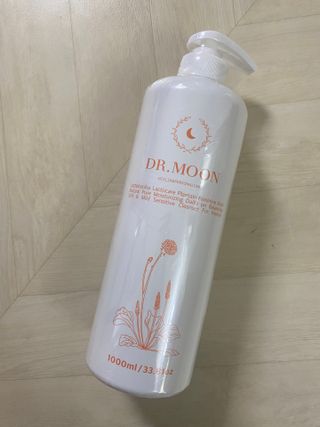 프리[닥터문] 유산균 락토케어 질경초 여성청결제 1000ml (젤타입) — 5점을 준 리뷰어가 2022년 6월 올린 사용 사진