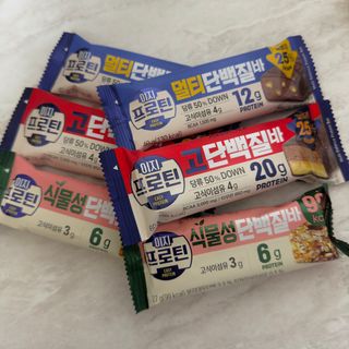 이지프로틴바 3종x각 2ea (고단백질바, 멀티단백질바, 식물성단백질바) — 5점을 준 리뷰어가 2024년 2월 올린 사용 사진