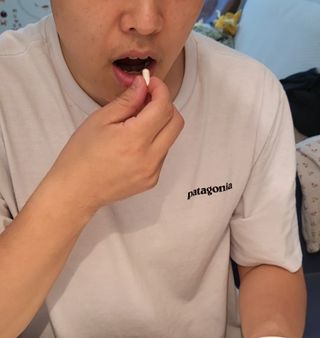 [지셀라] 프로바이오틱스 100억 유산균 보장 (1개월분 / 350mg X 30캡슐) — 5점을 준 리뷰어가 2023년 5월 올린 사용 사진
