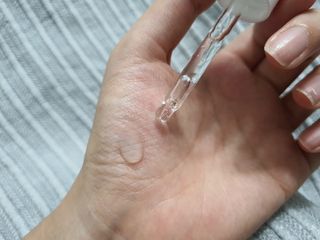 체르엠 스템앤셀 비타민 브라이트닝 에센스 30ml 1개 — 5점을 준 리뷰어가 2021년 9월 올린 사용 사진